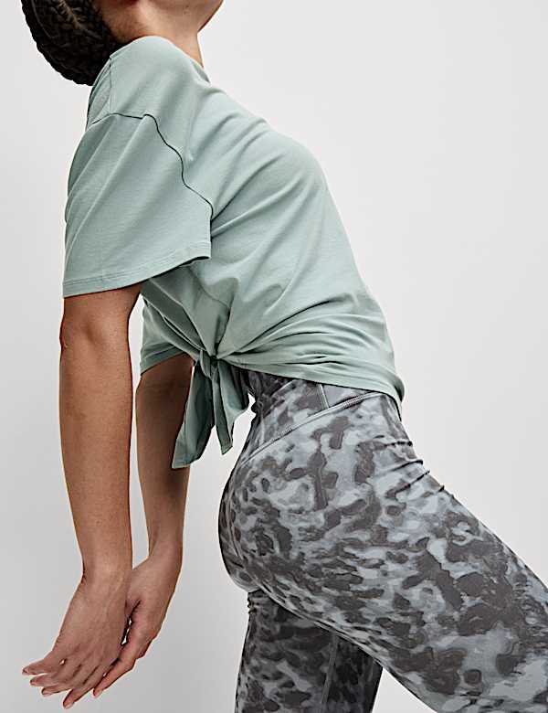 Ανάλαφρο t-shirt από σύμμεικτο modal με δέσιμο πίσω - GR