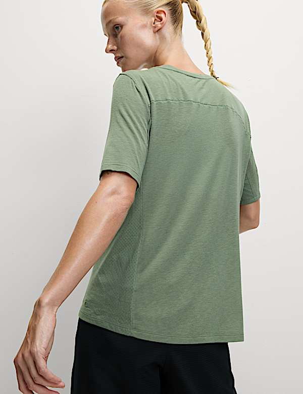 Lightweight T-Shirt with Merino Wool - DK