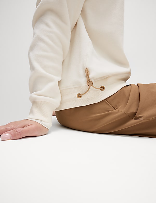 Fl&iacute;sov&aacute; termo mikina s v&yacute;střihem ke krku - CZ