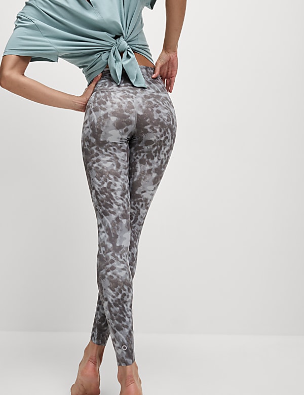 Go Balance – Yoga-Leggings mit Wickeldetail an der Taille und Muster - AT
