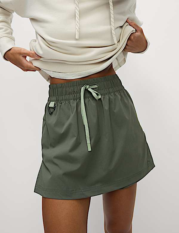 Wandelskort met hoge taille en Stormwear&trade; - BE