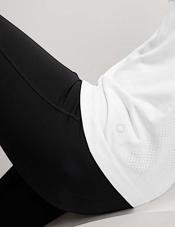 Lightweight Crew Neck Seamless Fitted T-Shirt - JO