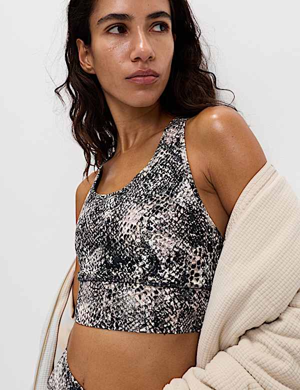 Go Train Printed Medium Support Racer Back Crop Top - LU