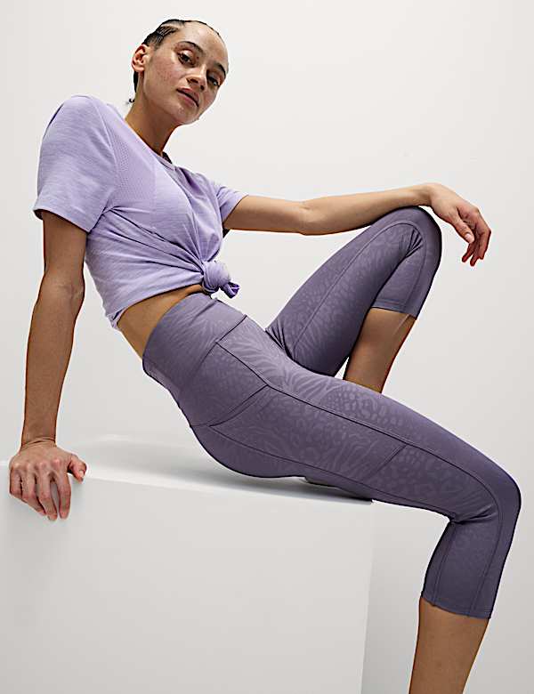 Go Move Embossed Cropped Gym Leggings - ES