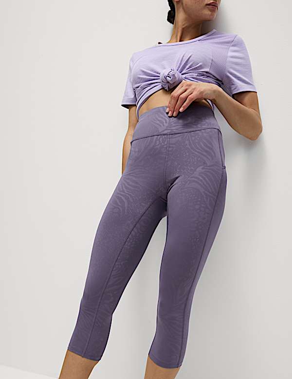 Go Move Embossed Cropped Gym Leggings - ES