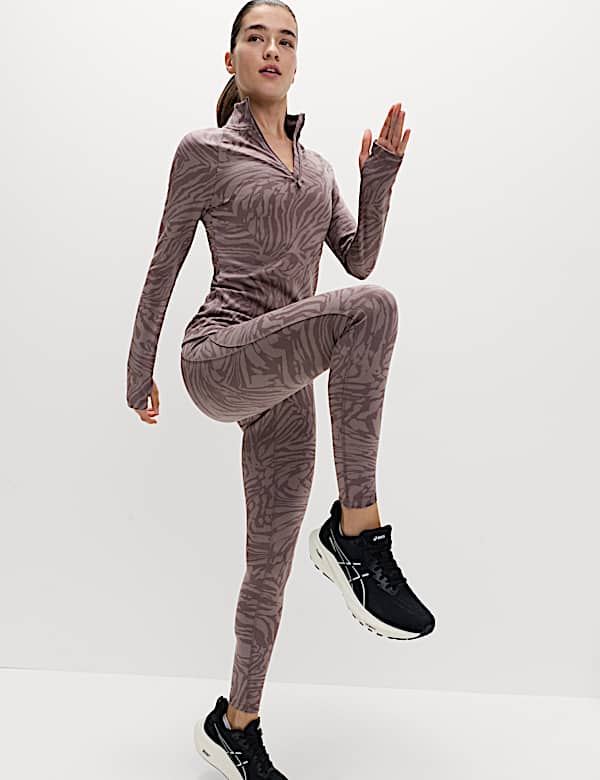 חולצת ג'קארד תרמית בגזרה צמודה ובהדפס חייתי עם רוכסן חלקי - IL