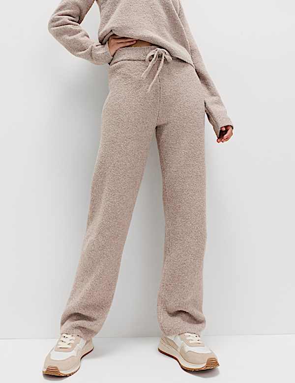 Superzachte boucl&eacute; joggingbroek met hoge taille en wijde pijpen - NL