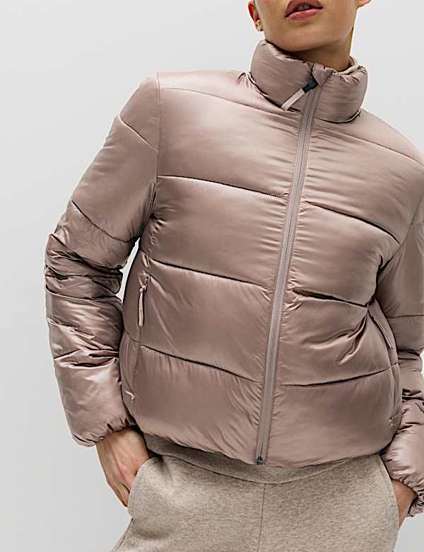 Kort metallic pufferjack met Stormwear&trade; - BE