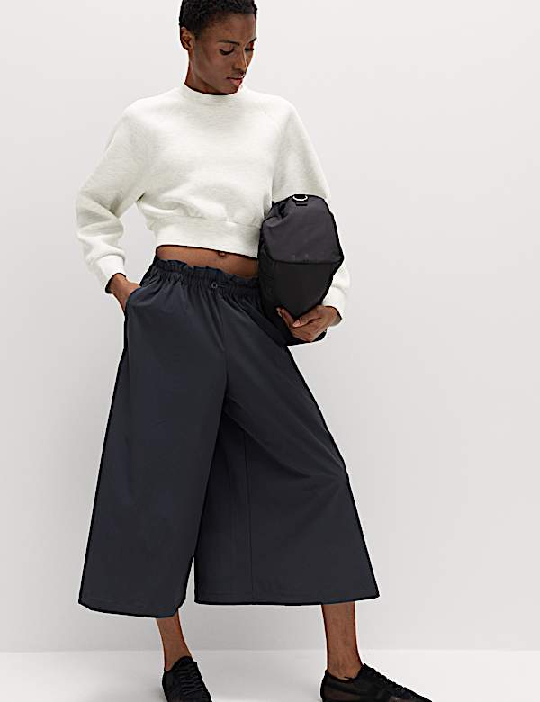 Scuba Crew Neck Relaxed Crop Sweatshirt - FR