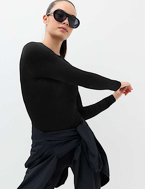 Essential Round Neck Fitted Top - CA