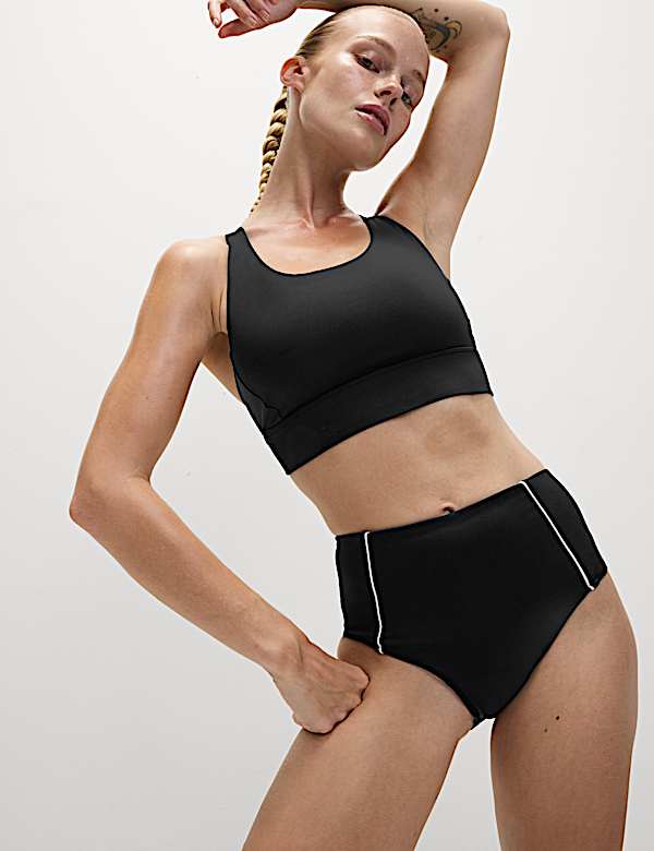 ביקיני חלק עליון עם מחשוף עגול ורחב וכתפיות דקות בגב - IL