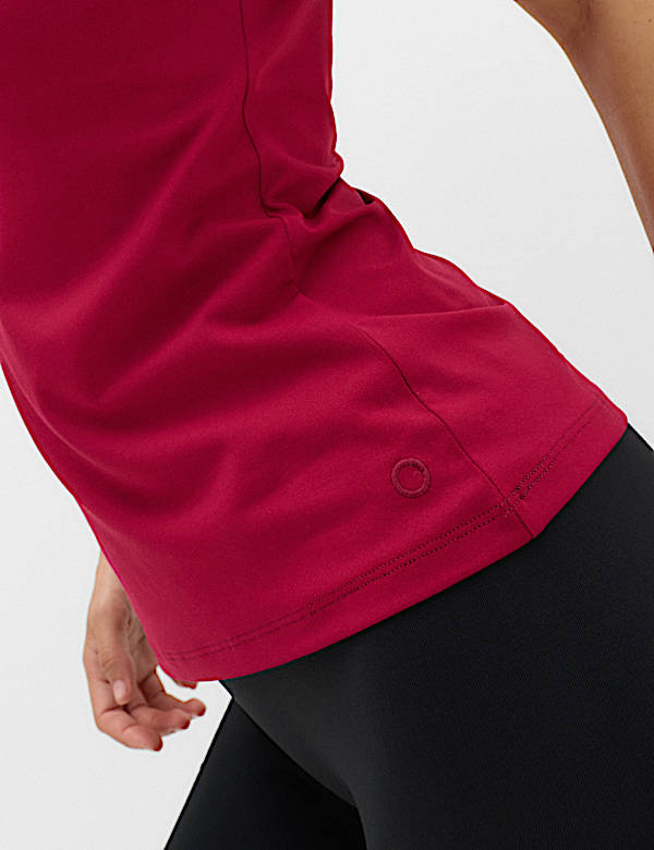 Round Neck Fitted T-Shirt - CZ