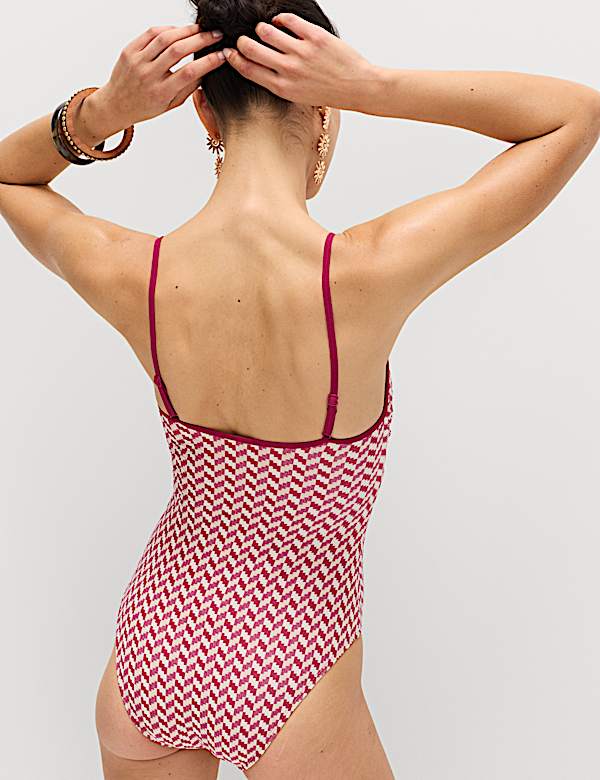 Badpak met wijde, ronde hals en jacquardstructuur - NL