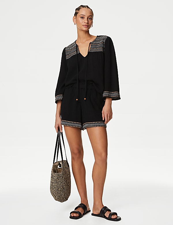 Strandhemd aus reiner Baumwolle mit Stickerei - DE