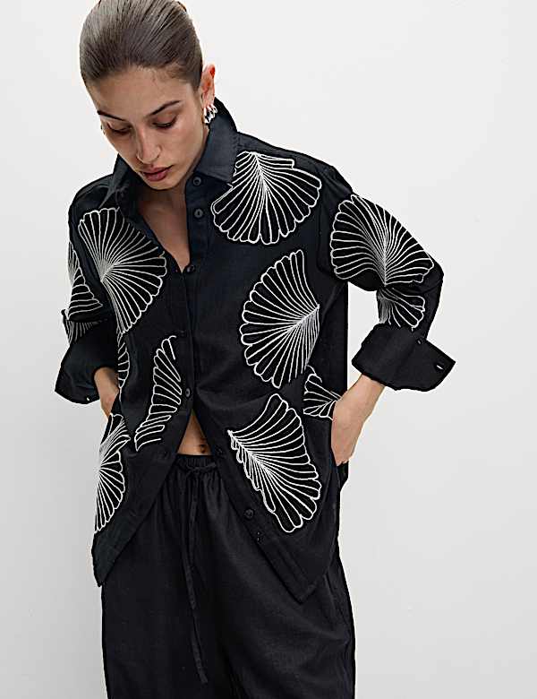 Besticktes Relaxed Fit Kragenhemd mit hohem Leinenanteil - AT