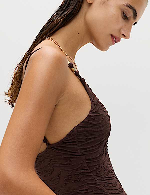 Maillot de bain plongeant &agrave; motif textur&eacute; - FR