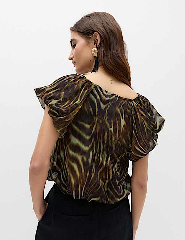 Printed Puff Sleeve Volume Top