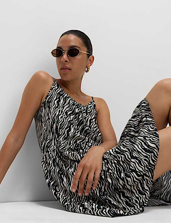 Robe de plage coupe courte à volants - BE