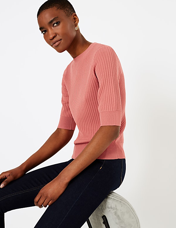 Ribbed Round Neck Knitted Top