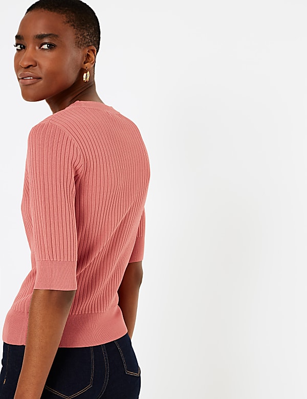 Ribbed Round Neck Knitted Top