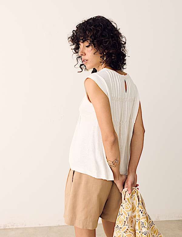 Linen Blend Pleat Yoke Top - IL
