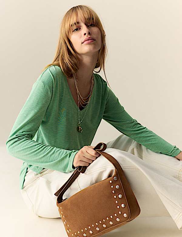 Modalrijke top met V-hals - BE