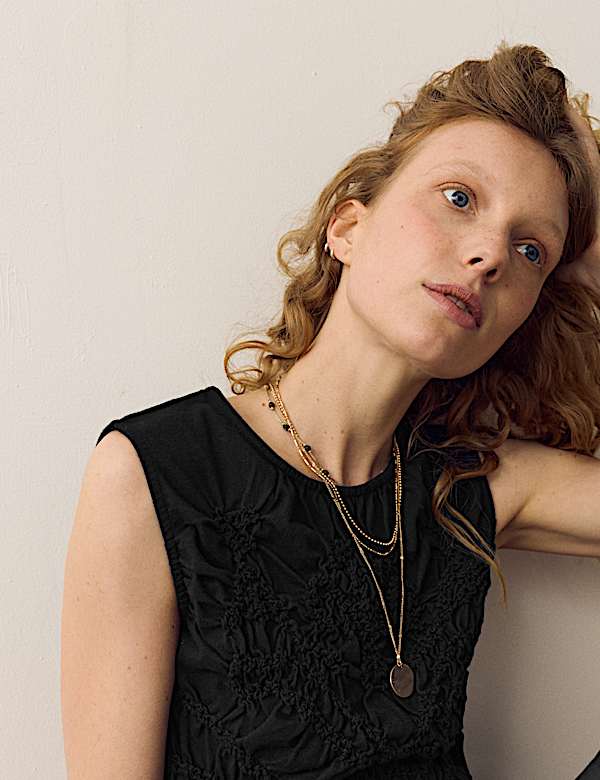 חולצה מכותנה טהורה עם צווארון עגול וכיווצים מקדימה - IL