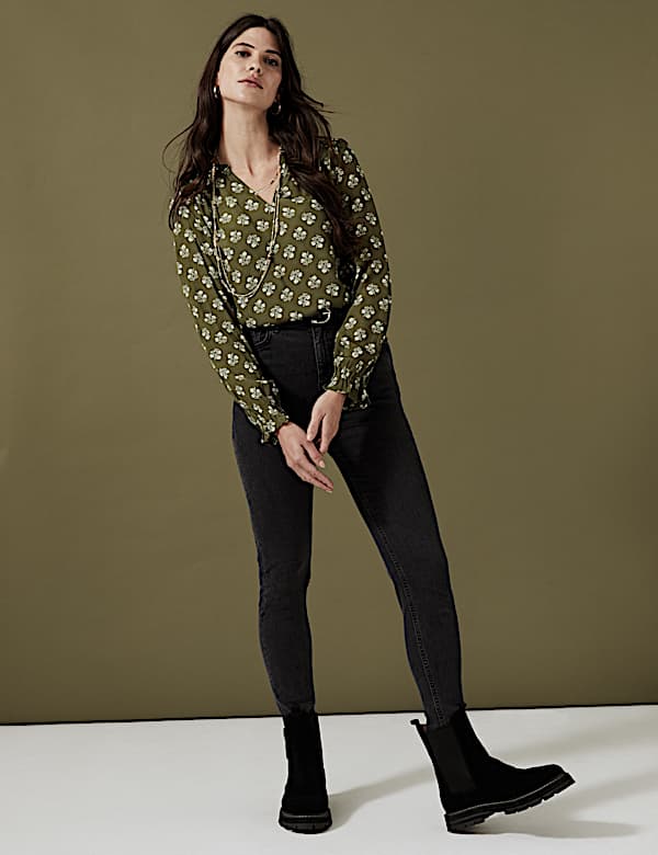 Floral Notch Neck Popover Blouse
