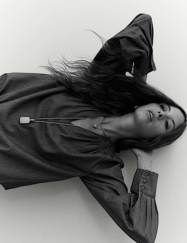 Pure Cotton Denim V-Neck Pintuck Blouse - DE