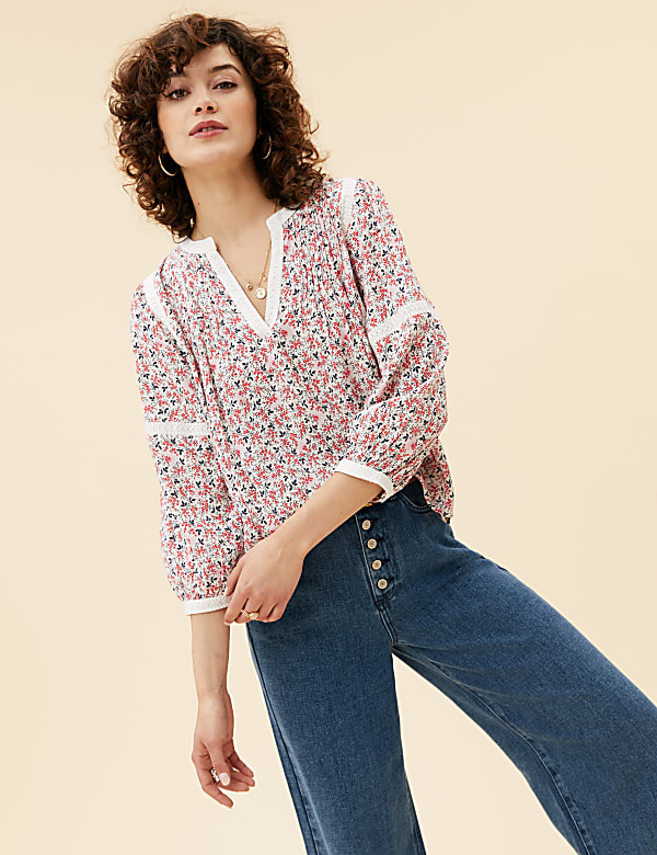 Floral Notch Neck 3/4 Sleeve Popover Blouse