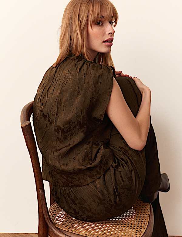 Crinkle Jacquard Ruched Shoulder Top - BN