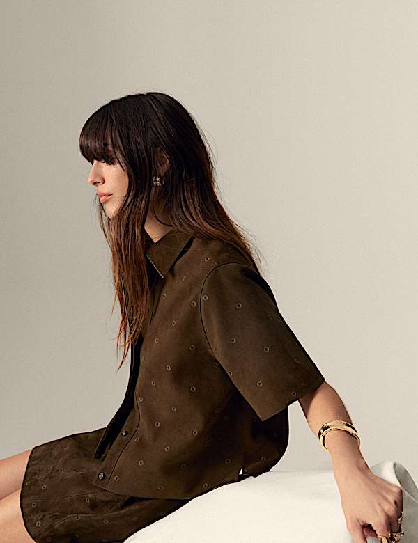 Besticktes Wildlederhemd mit Kragen - DE