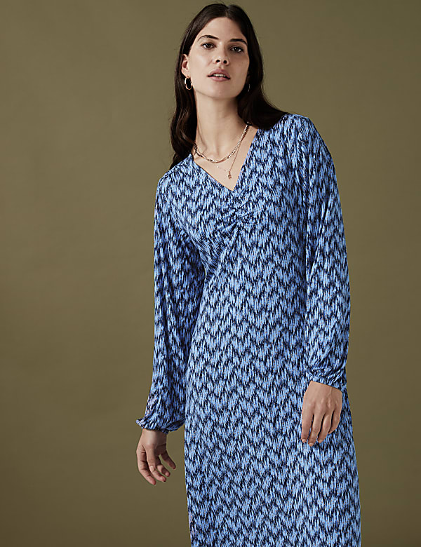 Jersey Floral V-Neck Knee Length Tea Dress