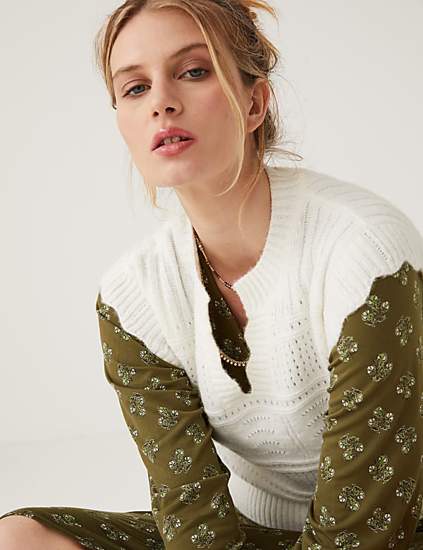Jersey Floral V-Neck Knee Length Tea Dress