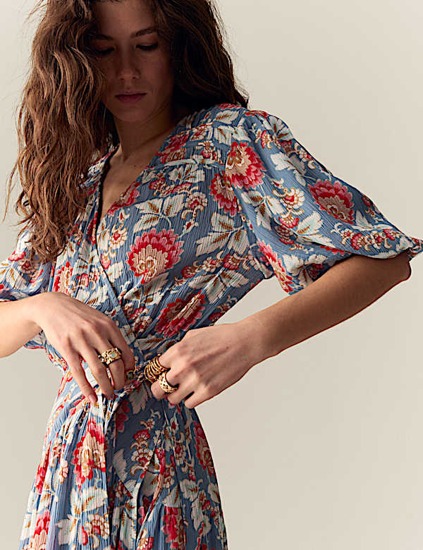 Floral V-Neck Gathered Midi Wrap Dress