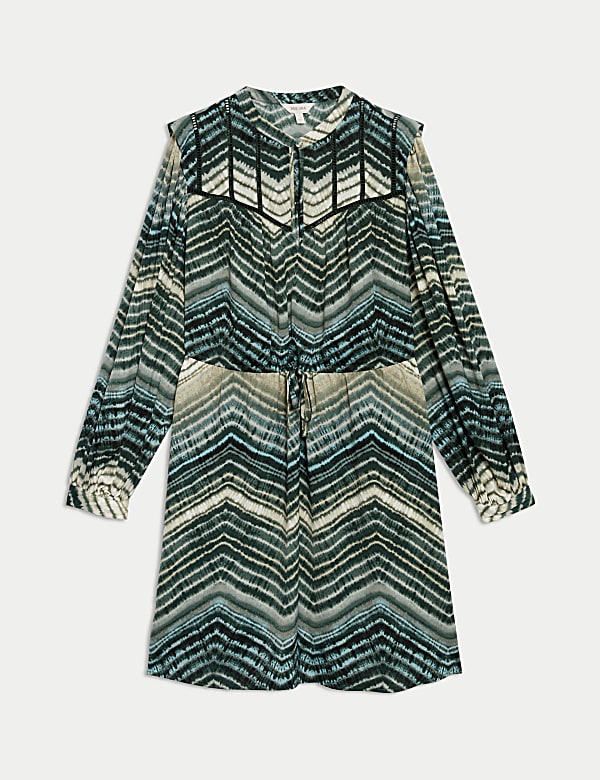 שמלת סטן אסופה במותניים באורך מיני עם הדפס - IL