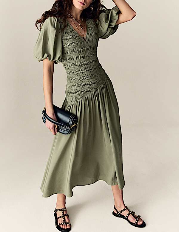 Textured V-Neck Puff Sleeve Midaxi Shirred Dress