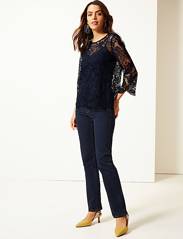Lace Round Neck 3/4 Sleeve Blouse