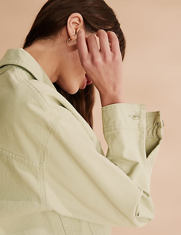 Denim Cropped Trucker Jacket