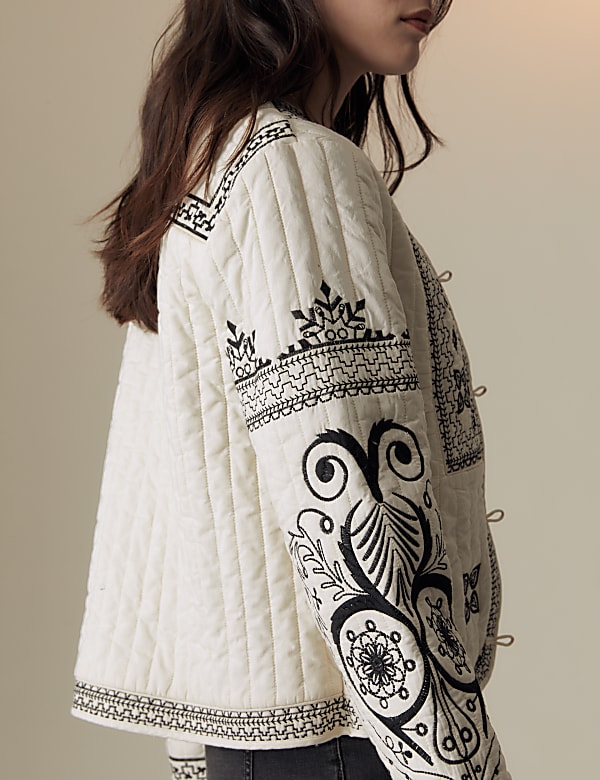Short embroidered jacket hotsell
