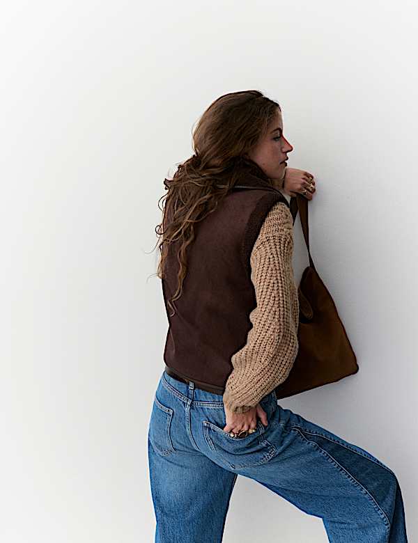 Gilet van kunstlammy met hoge hals - BE