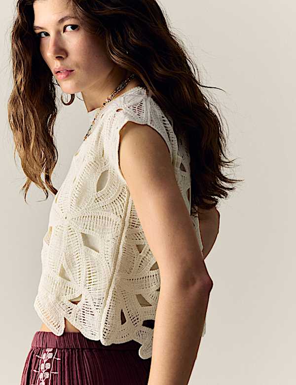 Pointelle Floral Top - ID