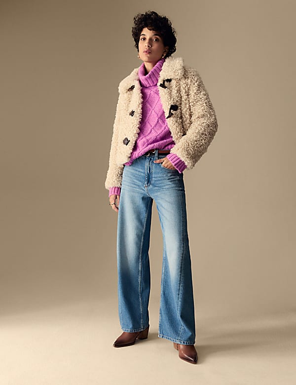 Rollkragenpullover mit Zopfmuster und Wollanteil - DE