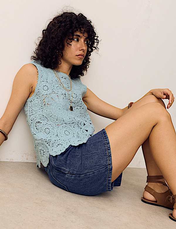 Crochet Look Knitted Vest - IT