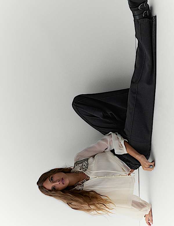 Jeans met wijde pijpen en figuurnaad van lyocellmix - BE