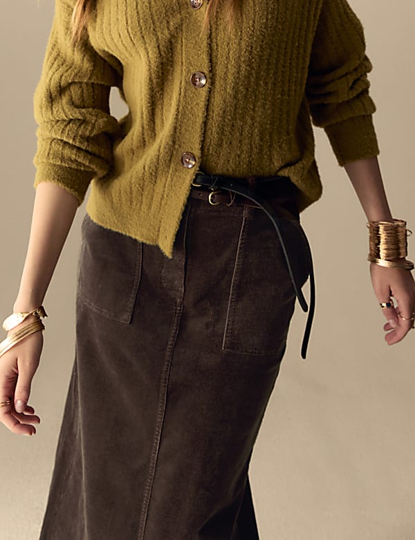 Jupe longue coupe trap&egrave;ze en velours c&ocirc;tel&eacute; fendue au dos - CH