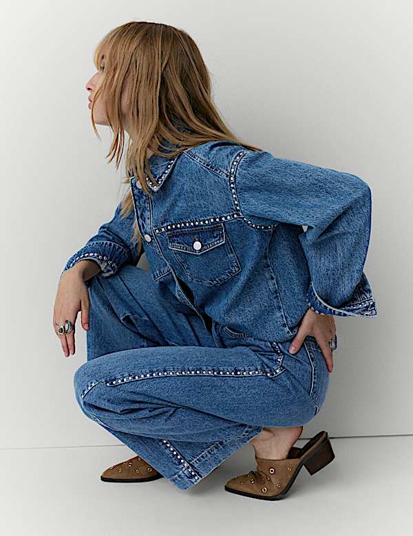 Jeans Kaki Lebar Denim Berhiasan Tempelan - ID