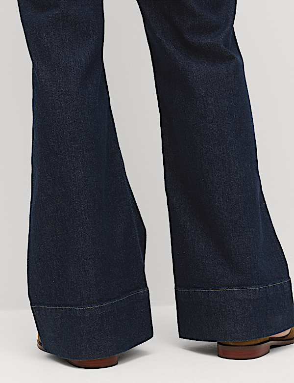 Jean taille haute coupe &eacute;vas&eacute;e &agrave; poches plaqu&eacute;es - CA