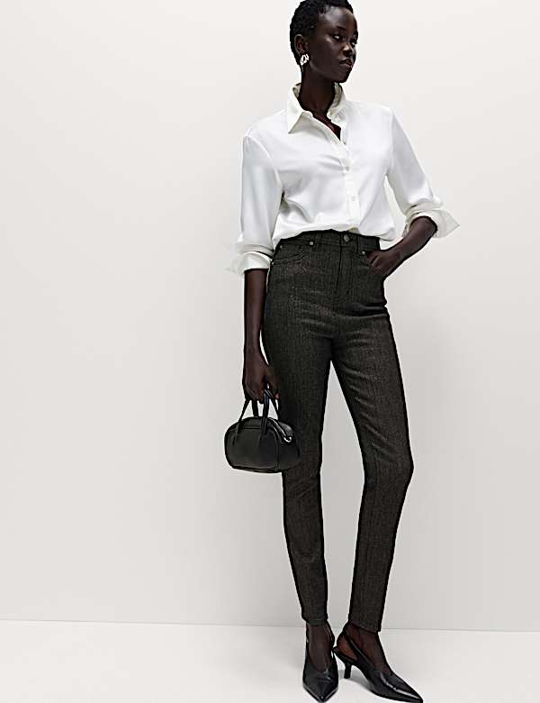 Třpytiv&eacute; přil&eacute;hav&eacute; dž&iacute;ny středn&iacute;ho pase - CZ