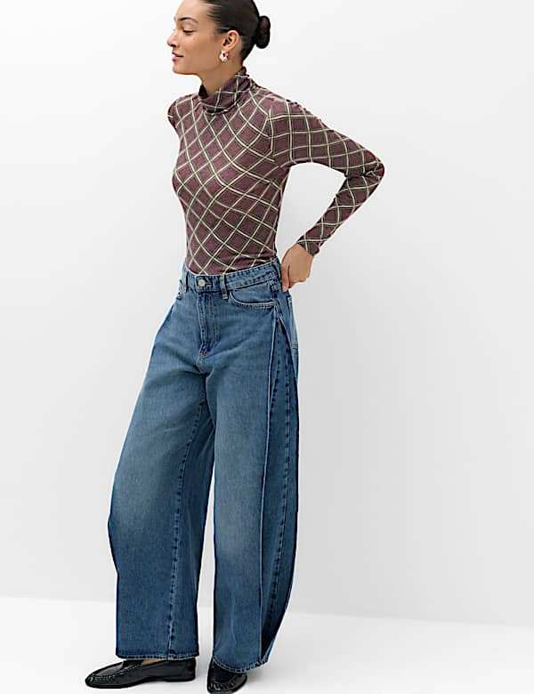 Mid Rise Side Pleat Wide Leg Jeans - CA